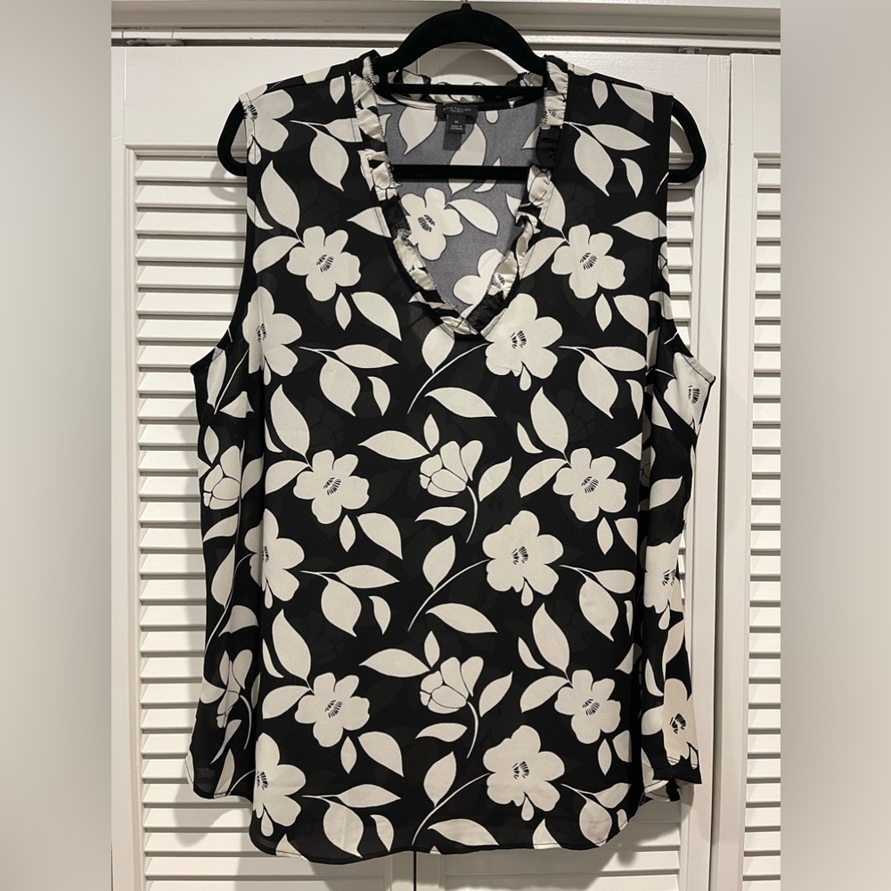 Ann Taylor Factory Sleeveless V Neck Blouse.